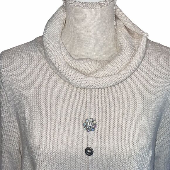 Pure handknit cowl neck sweater - Picture 9 of 9